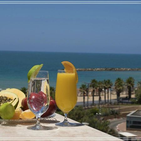 Bugrashov Beach 88 Hotel And Spa Тел Авив Екстериор снимка