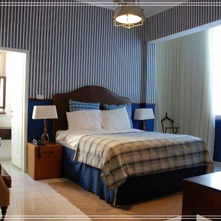 Bugrashov Beach 88 Hotel And Spa Тел Авив Екстериор снимка