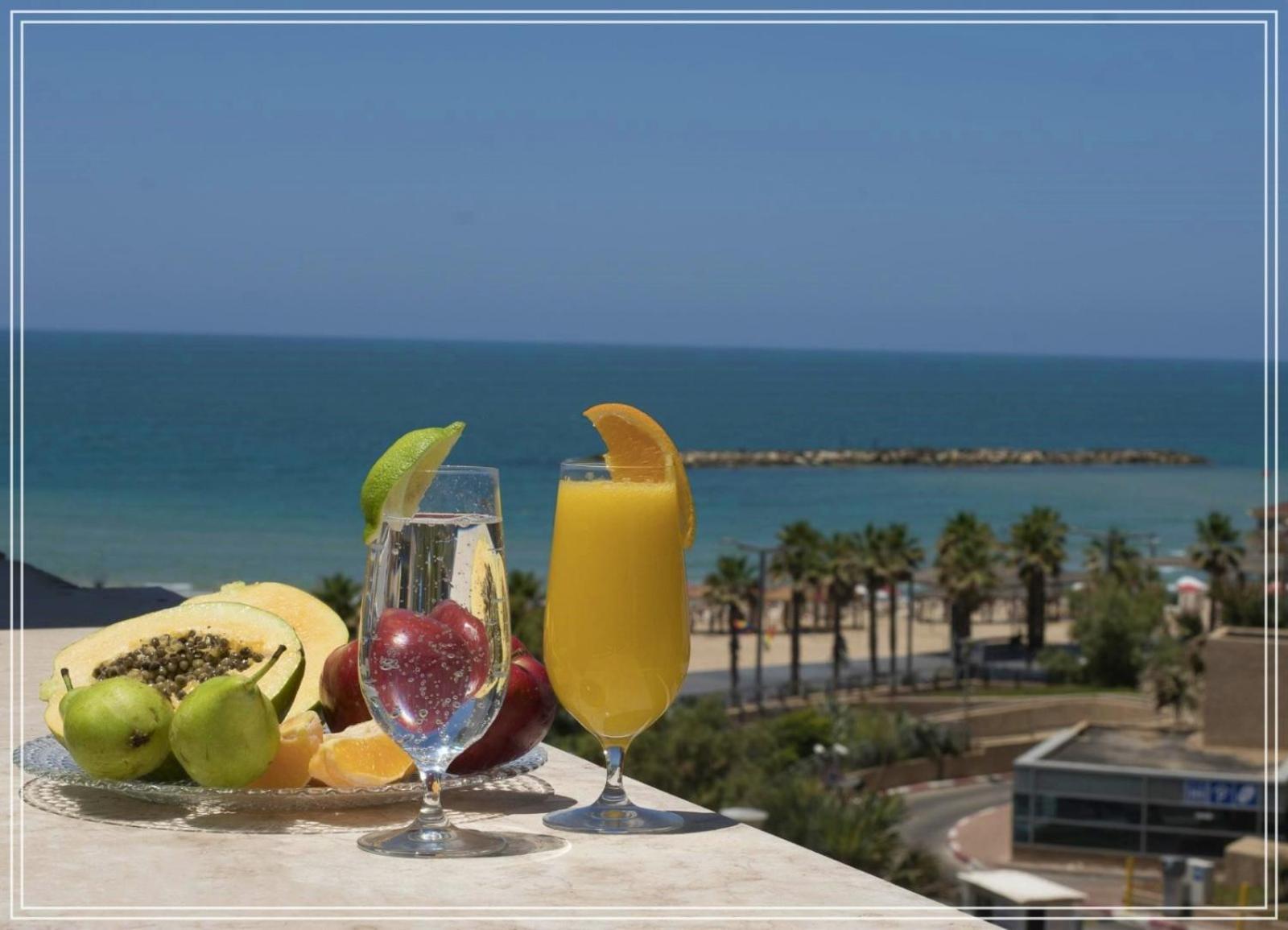 Bugrashov Beach 88 Hotel And Spa Тел Авив Екстериор снимка