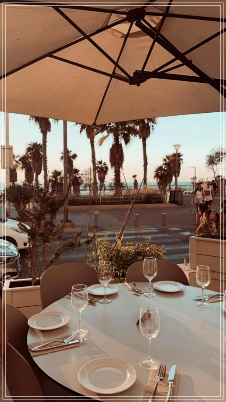 Bugrashov Beach 88 Hotel And Spa Тел Авив Екстериор снимка
